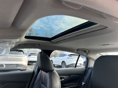 New 2026 Nissan Sentra SR image 7