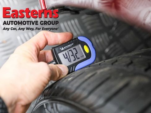 Used 2023 Chrysler 300 S image 29