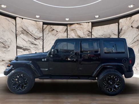 Used 2018 Jeep Wrangler Unlimited Sahara w/ Connectivity Group image 2