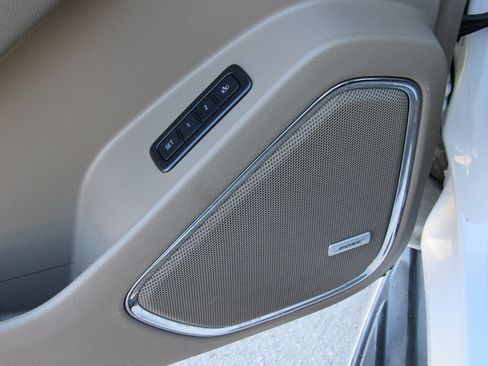 Used 2015 GMC Yukon XL SLT w/ Open Road Package image 17