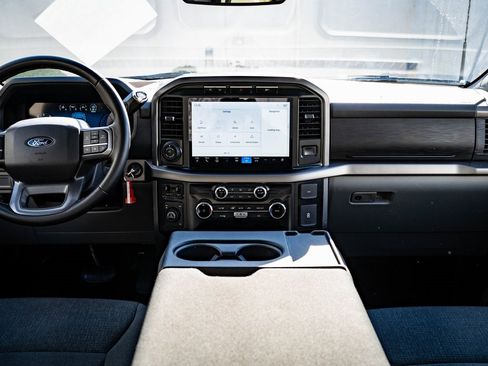 Used 2024 Ford F150 XLT w/ Tow/Haul Package image 31