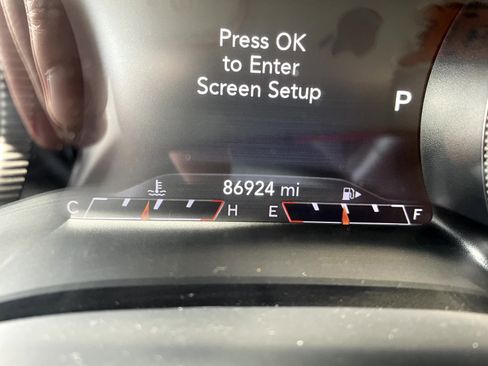 Used 2019 Jeep Cherokee Trailhawk w/ Cold Weather Group image 15