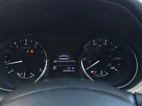 Used 2020 Nissan Rogue SL w/ Premium Package AWD/4WD image 12