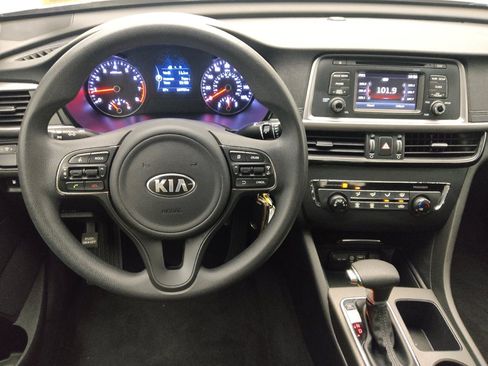 Used 2017 Kia Optima LX w/ Option Group 014 FWD image 22