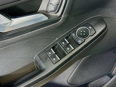 Used 2025 Ford Escape ST-Line AWD/4WD image 18