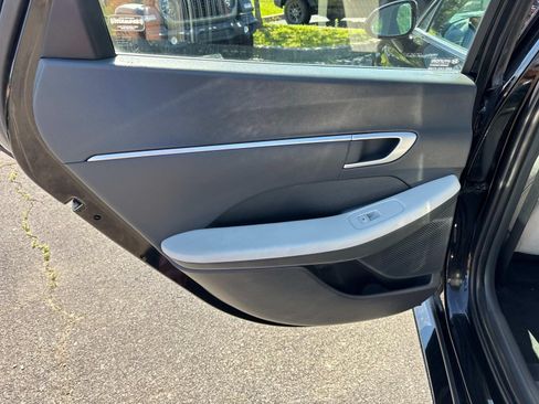 Used 2024 Hyundai Sonata SEL FWD image 16