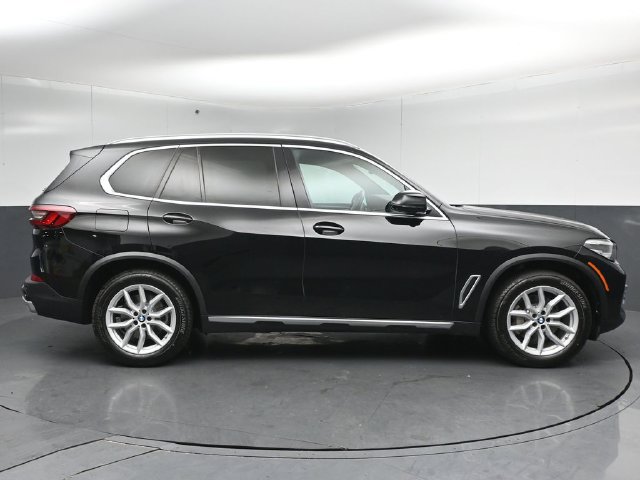 Used 2023 BMW X5 xDrive40i w/ Premium Package AWD/4WD image 8