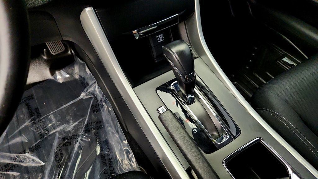 Used 2013 Honda Accord Sport image 16