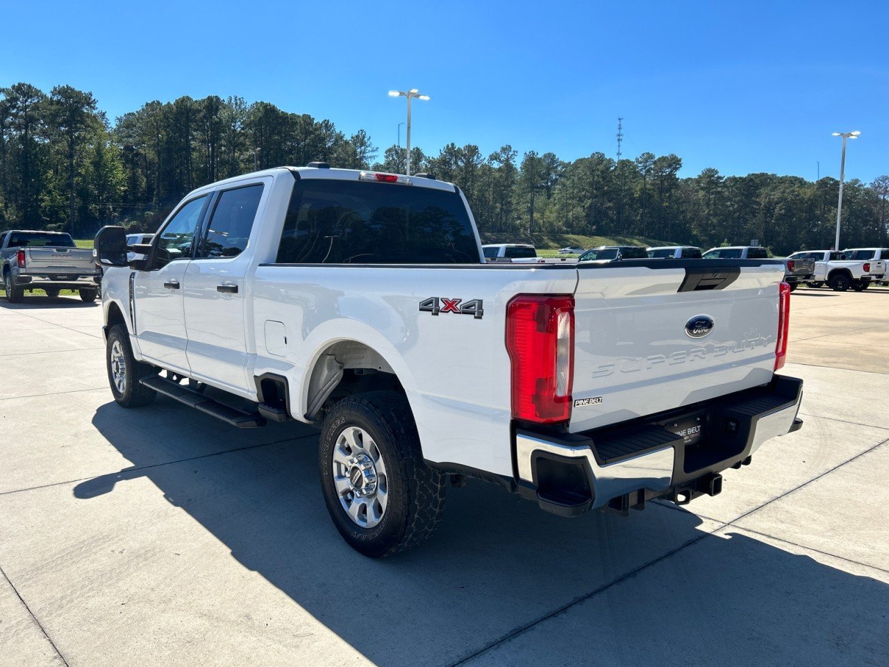 Used 2023 Ford F250 XLT AWD/4WD image 4