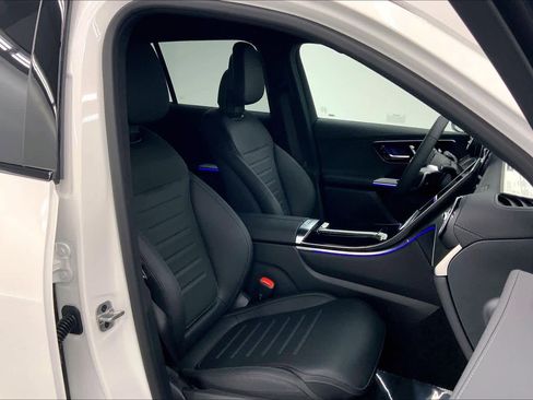 New 2026 Mercedes-Benz GLC 300 image 3