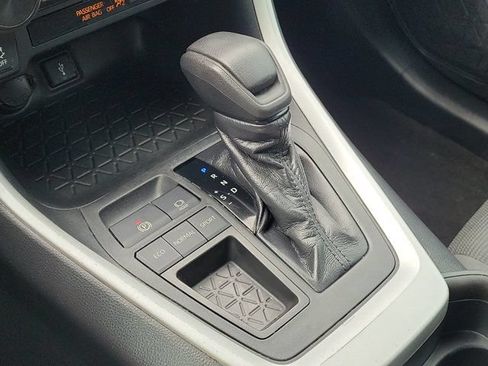 Used 2020 Toyota RAV4 LE w/ Carpet Mat Package FWD image 24