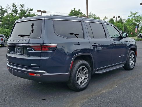 Certified 2022 Jeep Wagoneer Series I AWD/4WD image 4