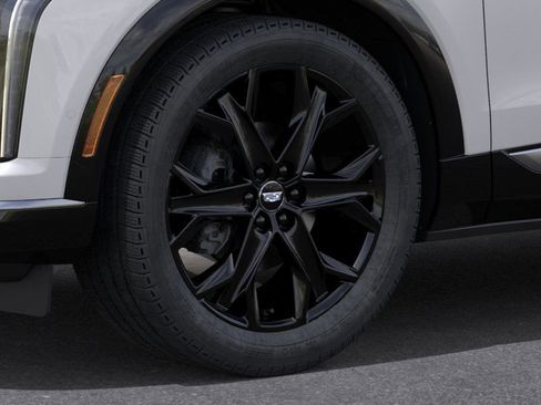 New 2025 Cadillac Optiq Sport 1 w/ LPO, ONYX Package image 9