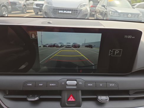 New 2026 Kia Sportage S image 11