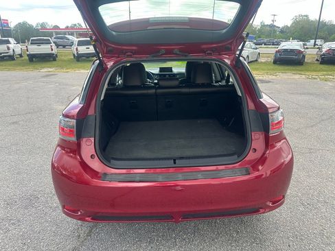 Used 2013 Lexus CT 200h w/ Premium Pkg w/Navigation FWD image 10