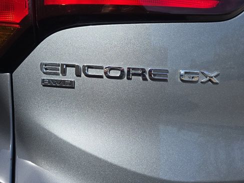 Used 2025 Buick Encore GX Preferred AWD/4WD image 10