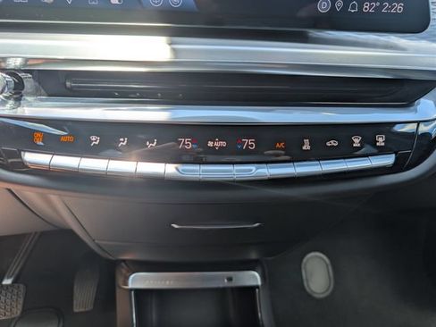 Used 2024 Cadillac Lyriq Luxury AWD/4WD image 27