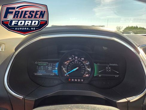 Used 2020 Ford Edge Titanium w/ Equipment Group 301A AWD/4WD image 17