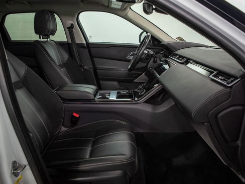 Used 2018 Land Rover Range Rover Velar S image 19