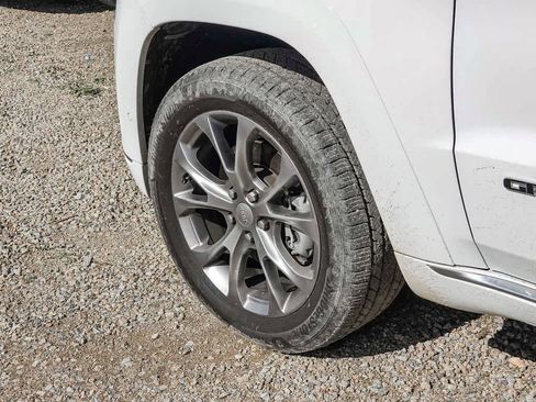 Used 2021 Jeep Grand Cherokee Summit w/ Platinum Series Group image 20