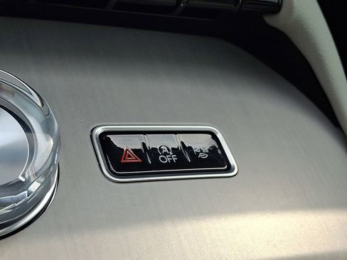 Certified 2025 Lincoln Navigator Reserve AWD/4WD image 23