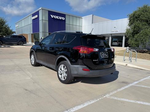 Used 2014 Toyota RAV4 Limited w/ Technology Package AWD/4WD image 4