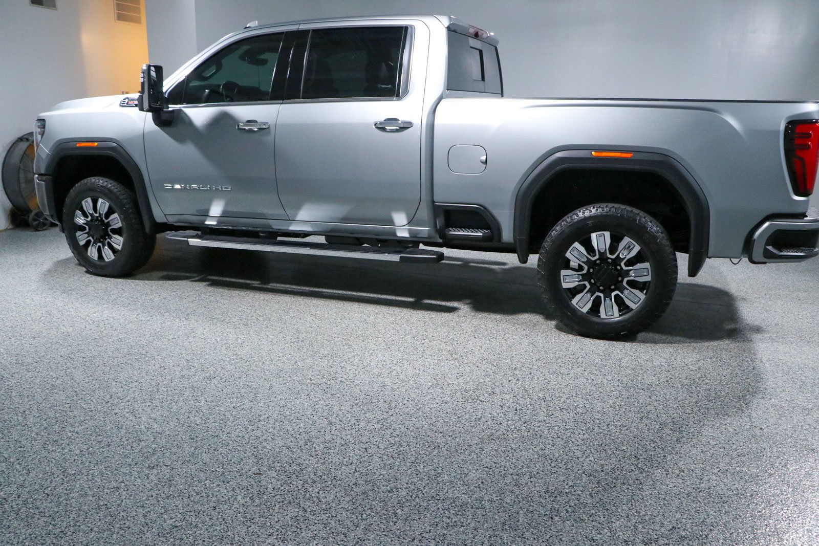 Used 2024 GMC Sierra 2500 Denali w/ Denali Reserve Package AWD/4WD image 10