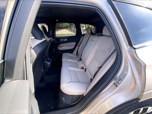 New 2027 Volvo XC60 B5 Plus AWD/4WD image 12