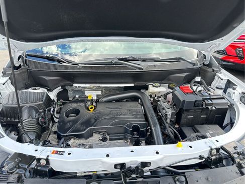 Used 2026 Chevrolet Equinox LT AWD/4WD image 11