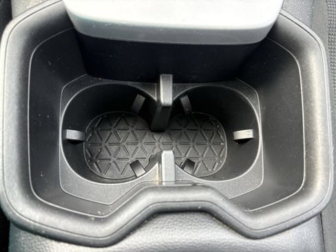 Used 2023 Toyota RAV4 LE image 19