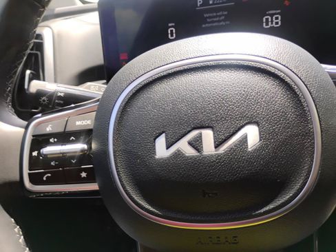 Used 2024 Kia Sorento S w/ Panoramic Sunroof Package FWD image 42