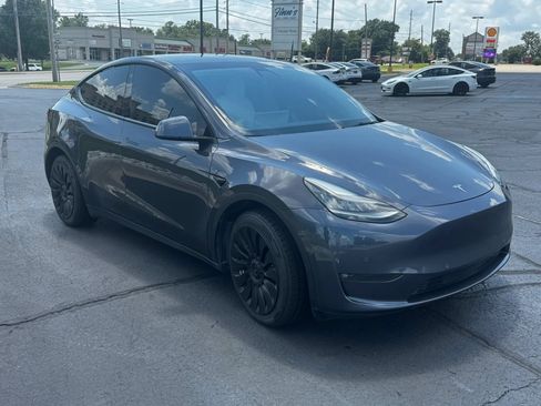 Used 2021 Tesla Model Y Long Range AWD/4WD image 4