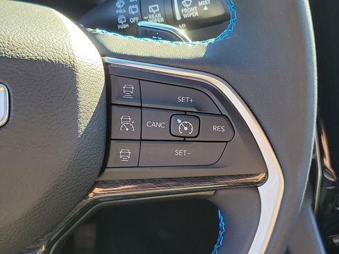 Used 2024 Jeep Grand Cherokee Trailhawk w/ Advanced Protech Group II image 29