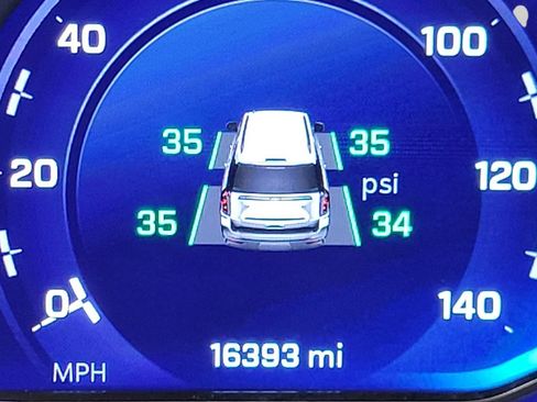 Certified 2023 Chevrolet Tahoe LT image 2