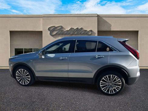 Used 2024 Cadillac XT4 Premium Luxury image 6