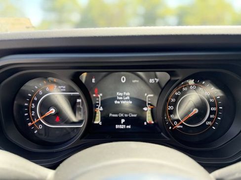 Used 2024 Jeep Wrangler Unlimited Sahara w/ Technology Group AWD/4WD image 18