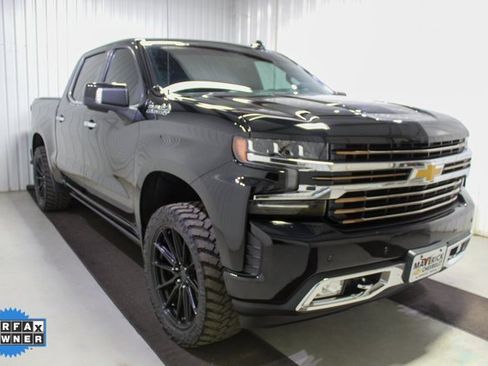 Used 2022 Chevrolet Silverado 1500 High Country w/ Technology Package image 1