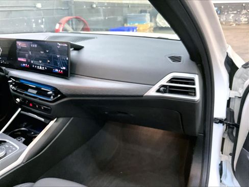Used 2025 BMW 330i Sedan w/ Convenience Package RWD image 18