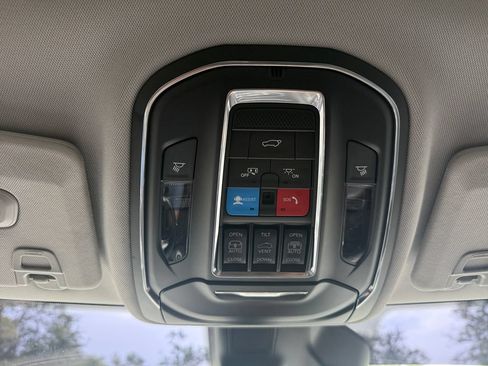 Used 2021 Jeep Grand Cherokee L Limited RWD image 26