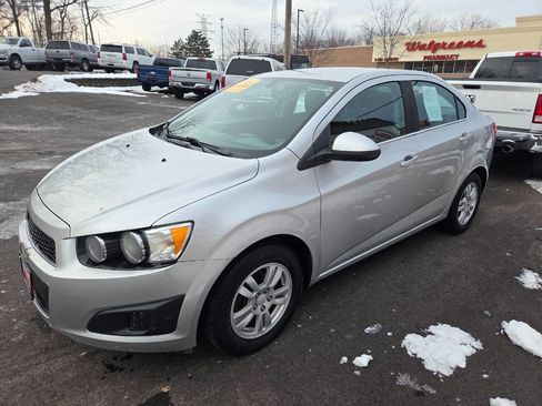 Used 2014 Chevrolet Sonic LT image 4