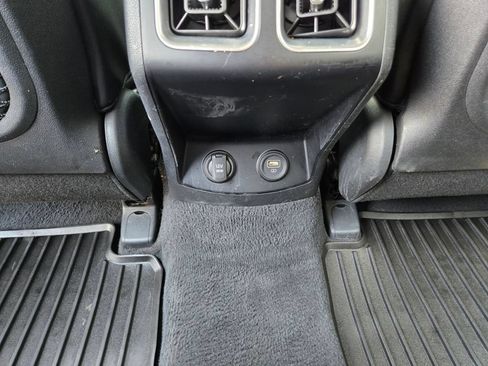 Used 2023 Kia Sorento S w/ Panoramic Sunroof Package AWD/4WD image 14