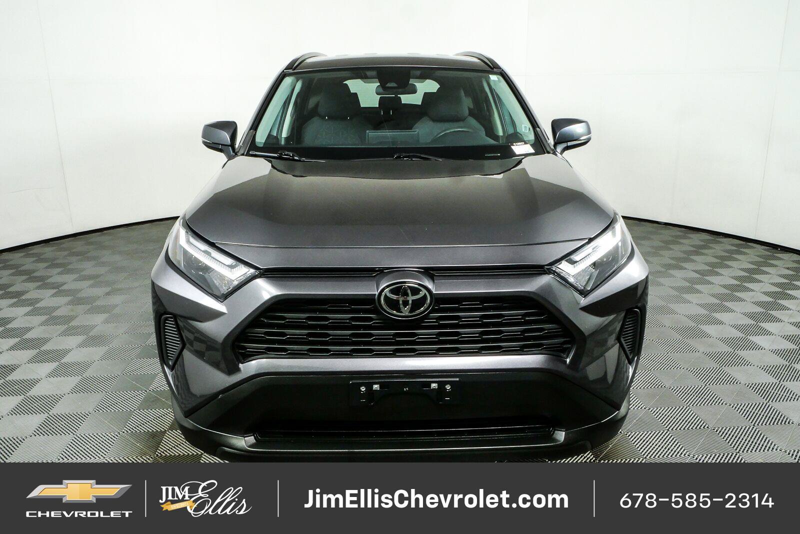 Used 2024 Toyota RAV4 XLE FWD image 25