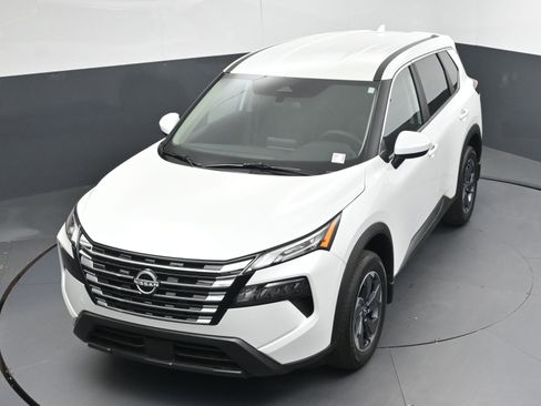 New 2026 Nissan Rogue SV image 30