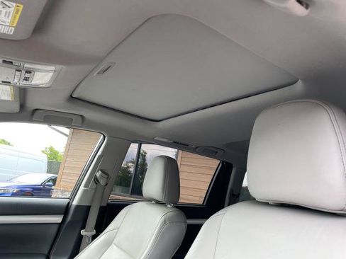 Used 2015 Toyota Highlander XLE AWD/4WD image 20