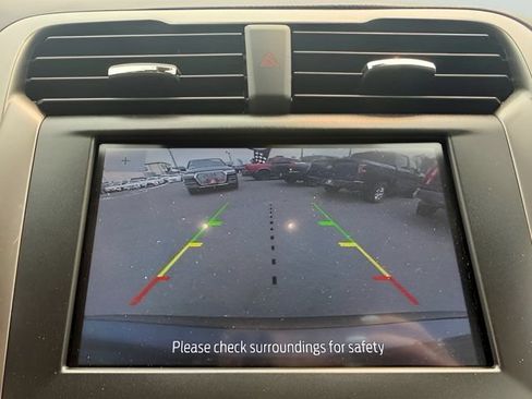 Used 2020 Ford Fusion SE FWD image 17