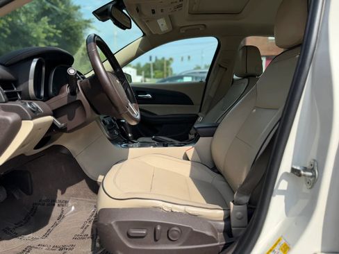Used 2014 Chevrolet Malibu LT FWD image 16