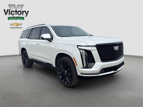 Used 2025 Cadillac Escalade Sport Platinum w/ LPO, ONYX Package image 8