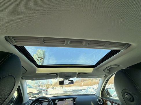 Used 2019 Mercedes-Benz E 300 E 300 image 23