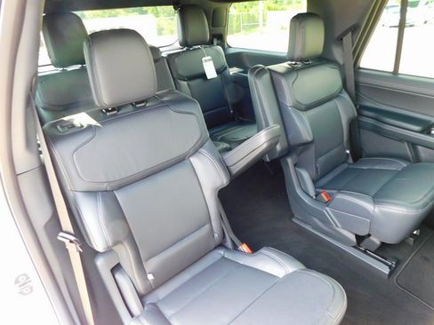 New 2025 Ford Expedition Platinum w/ Stealth Performance Package image 23