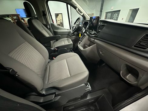 Used 2023 Ford Transit 350 XLT image 12